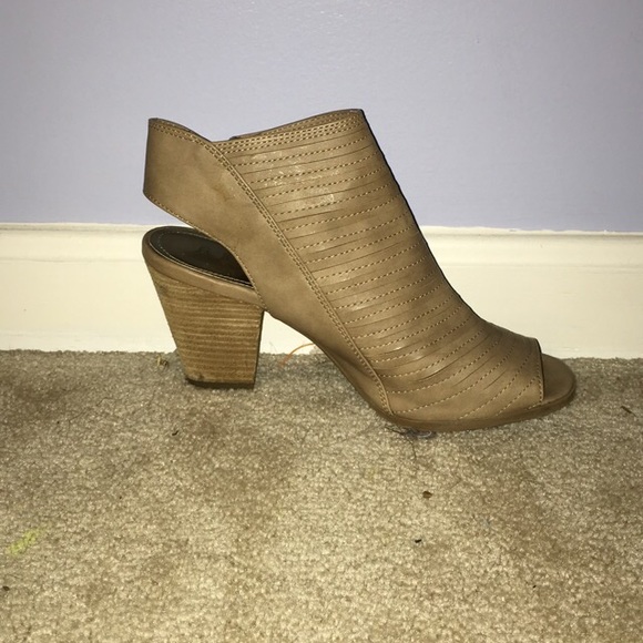 High heels - Picture 4 of 5